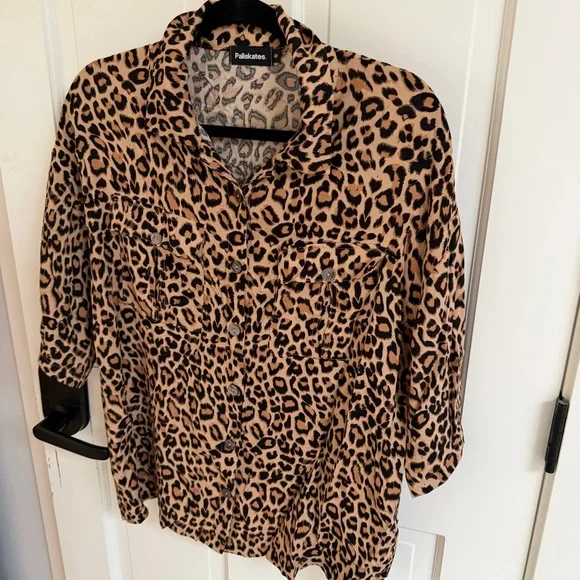 Leopard Print Women's Top - Picture 2 of 4